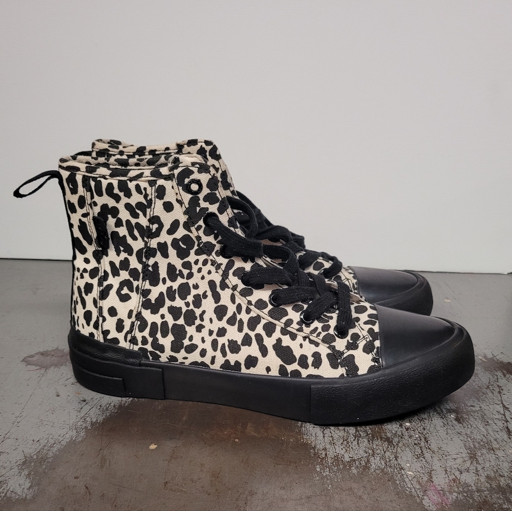 Levi's Elite Leopard Print Women's sz 8 Hi Top Animal Print